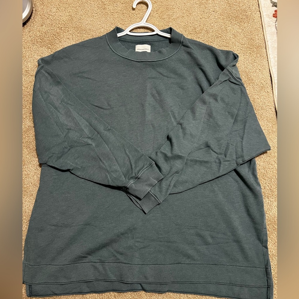 AE oversized sweatshirt